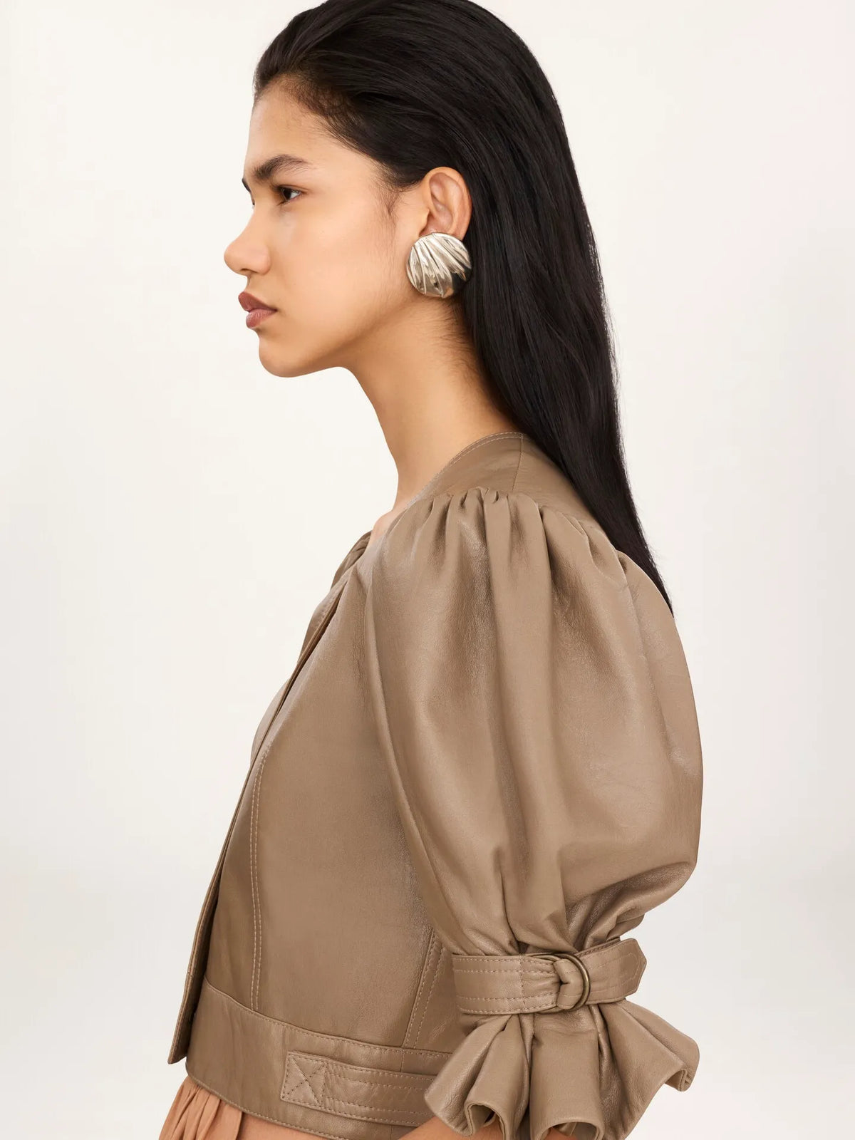 Cropped puff-sleeve jacket in leather