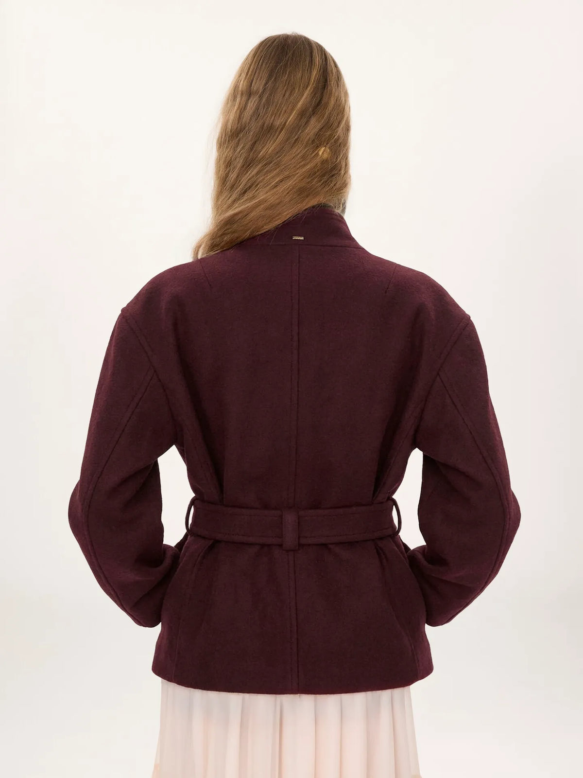 Double-breasted short coat in wool