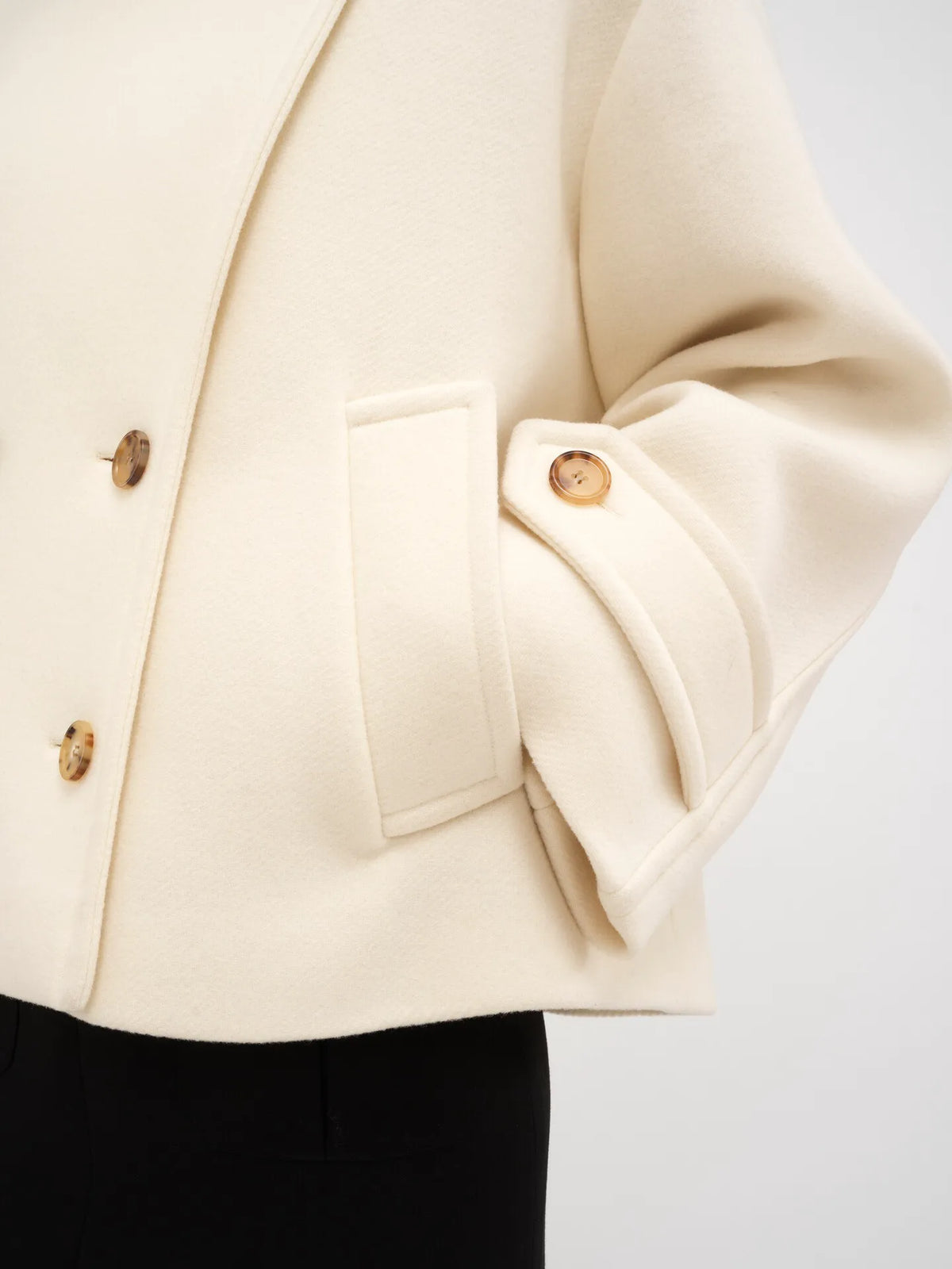 Oversized short coat in wool