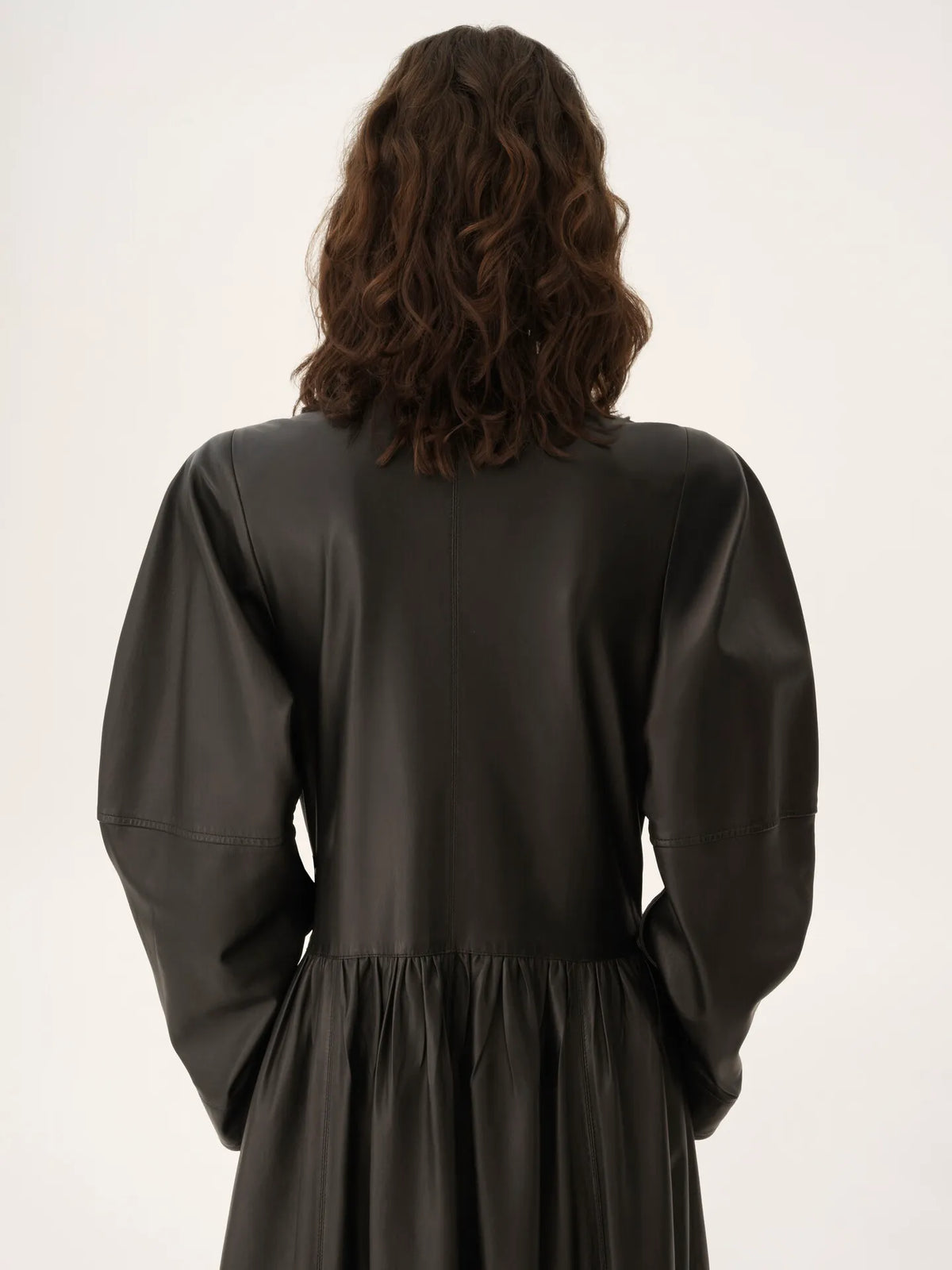 Oversized long riding coat in leather