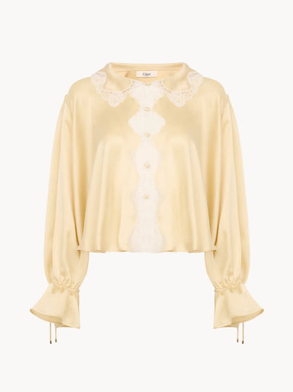 Fluid top in washed silk satin & lace
