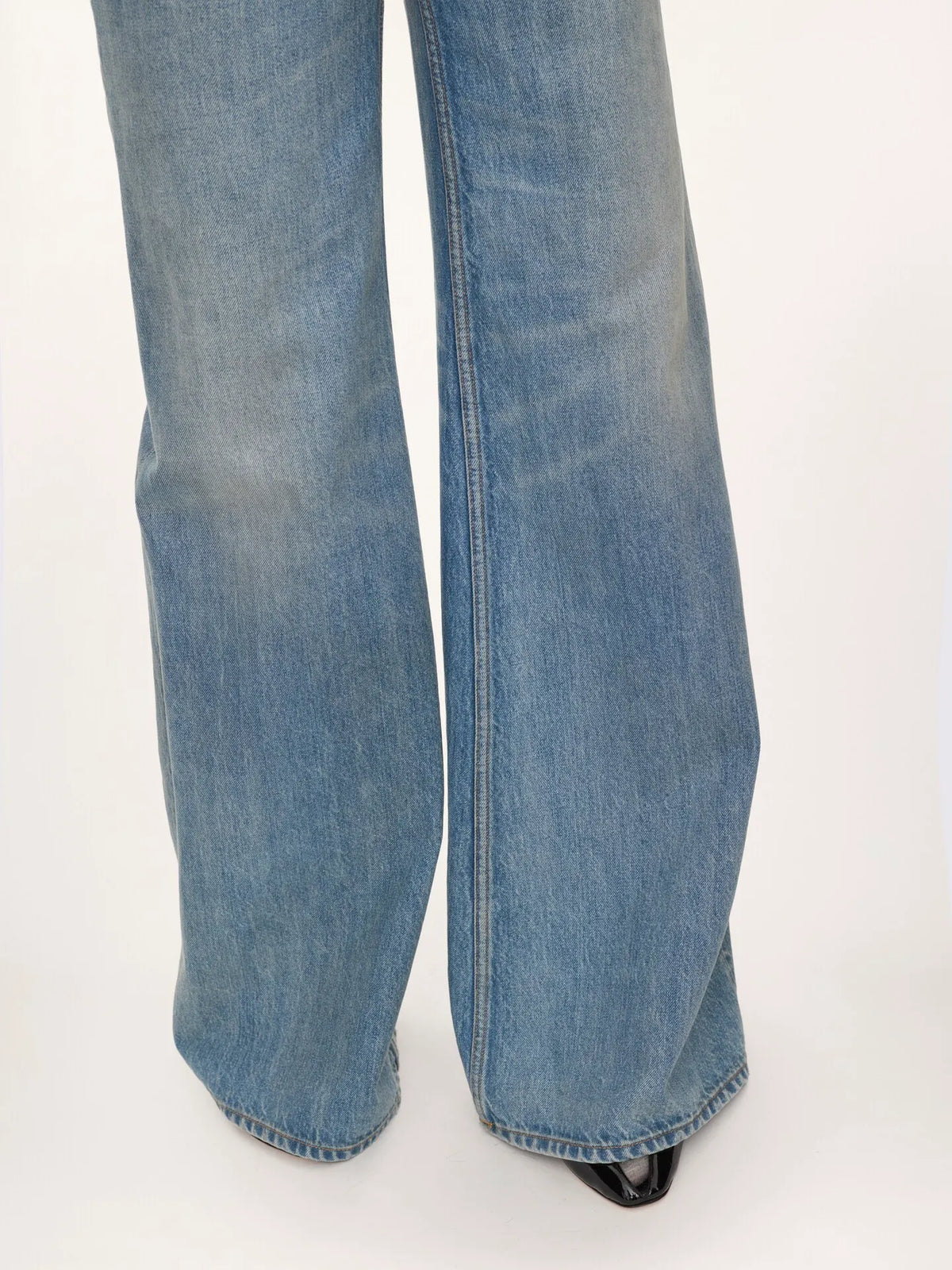 High-rise wide-leg jeans in denim