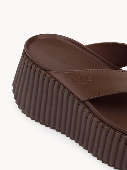 Nama wedge slide