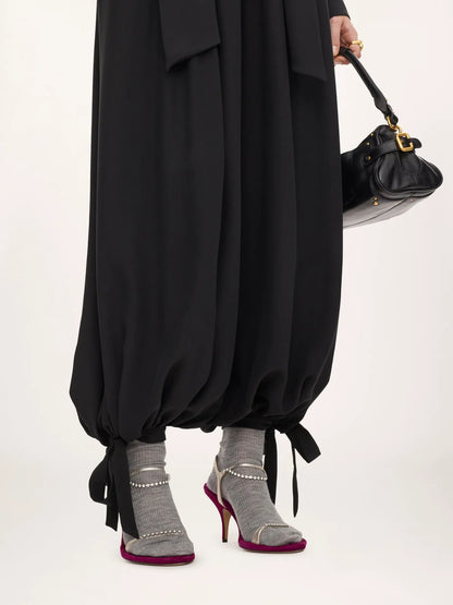 Fluid pleated pants in crêpe de chine