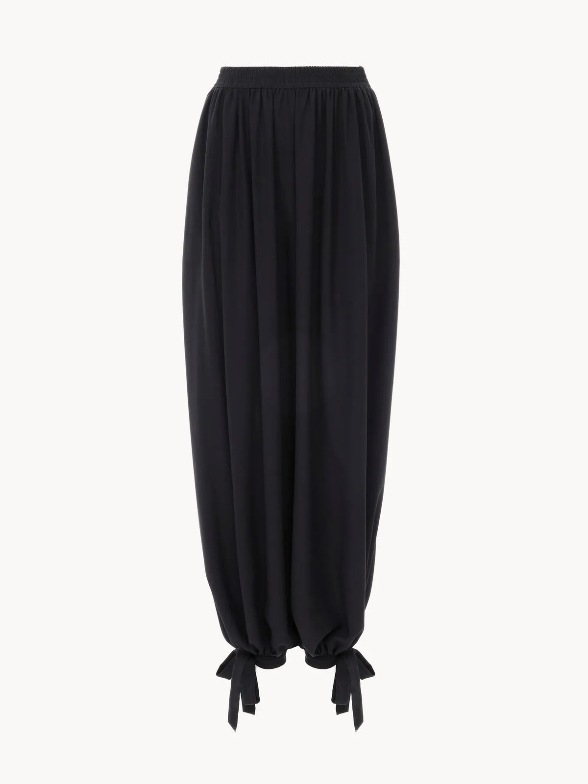 Fluid pleated pants in crêpe de chine