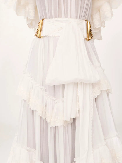 The Chloé Bow chain belt