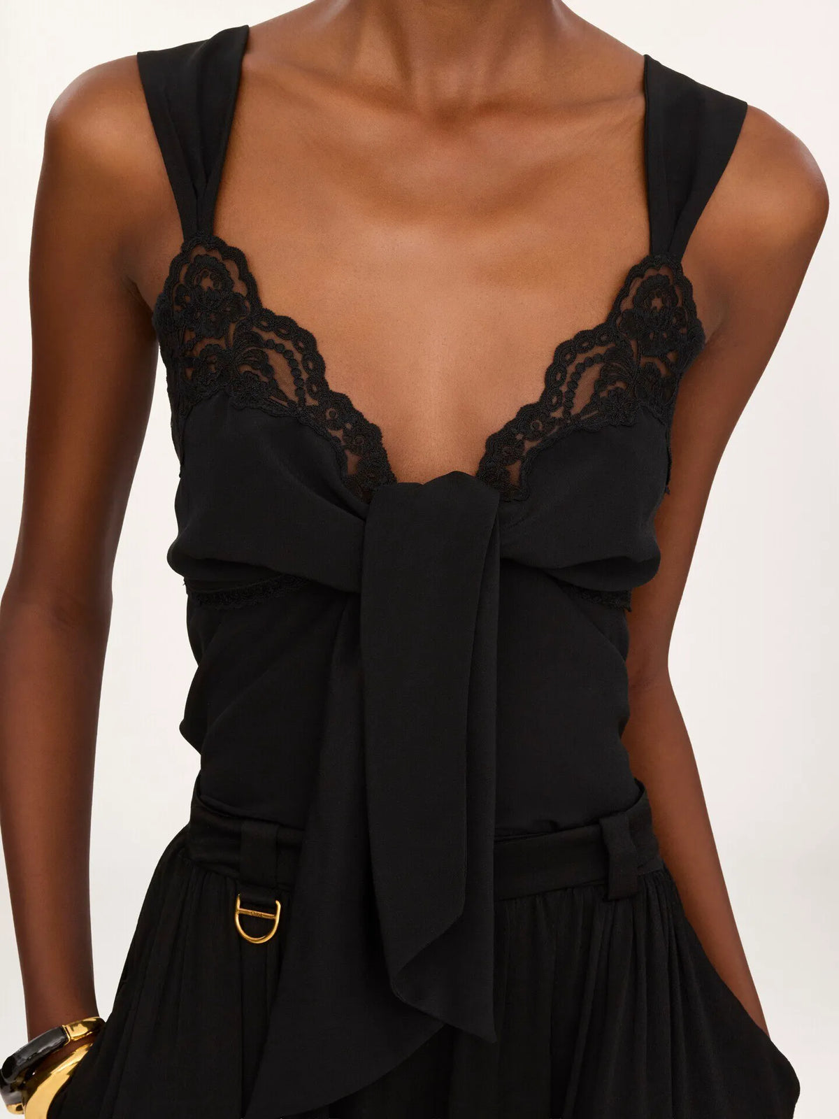 Fluid lingerie top in crêpe de chine & lace