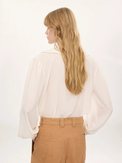 Puff-sleeve blouse in crêpe de chine