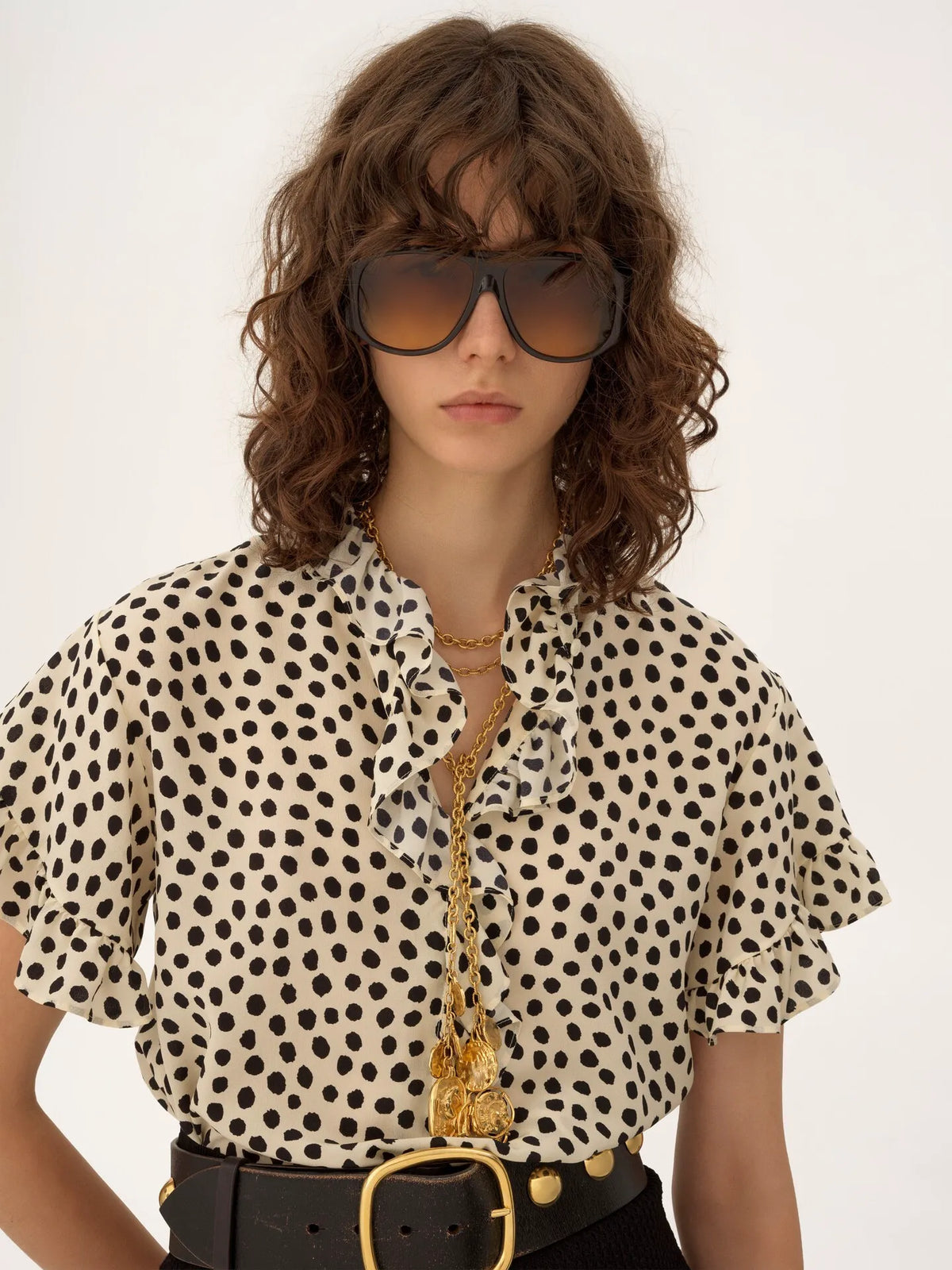 Short-sleeve ruffle top in crêpe de chine