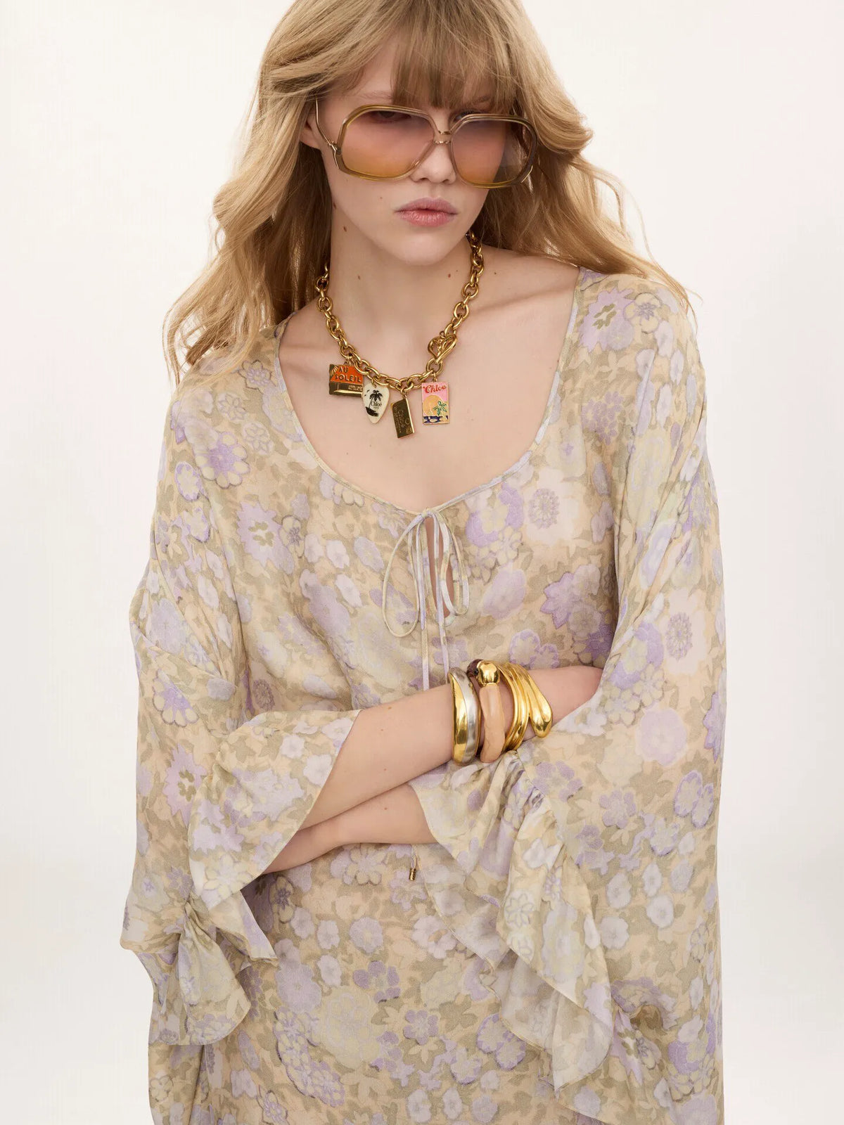 Knee-length ruffled kaftan in silk charmeuse