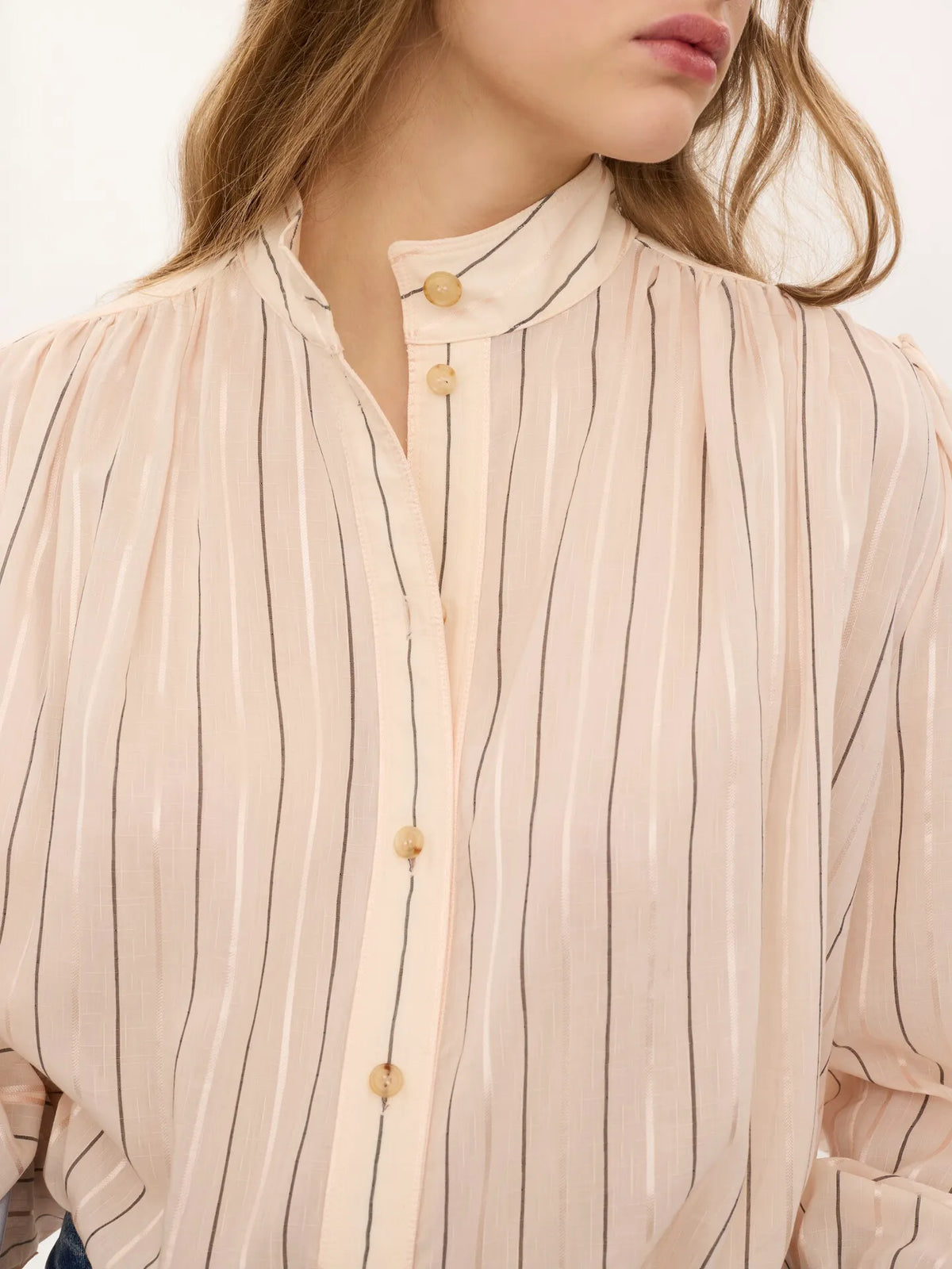 Gathered blouse in cotton & silk poplin