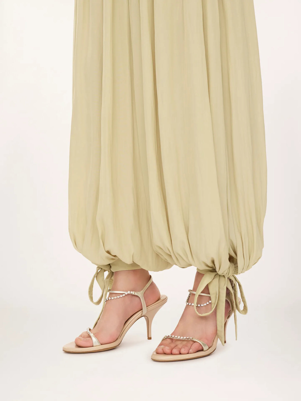 Fluid pleated pants in washed technical satin