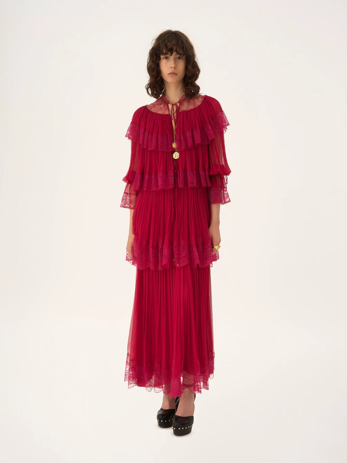 Long ruffled dress in silk mousseline & lace