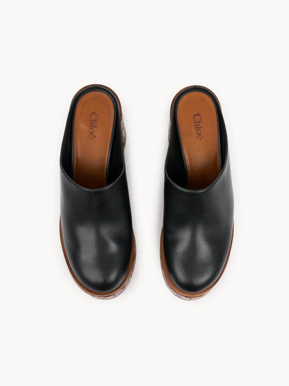 Maxime wedge mule