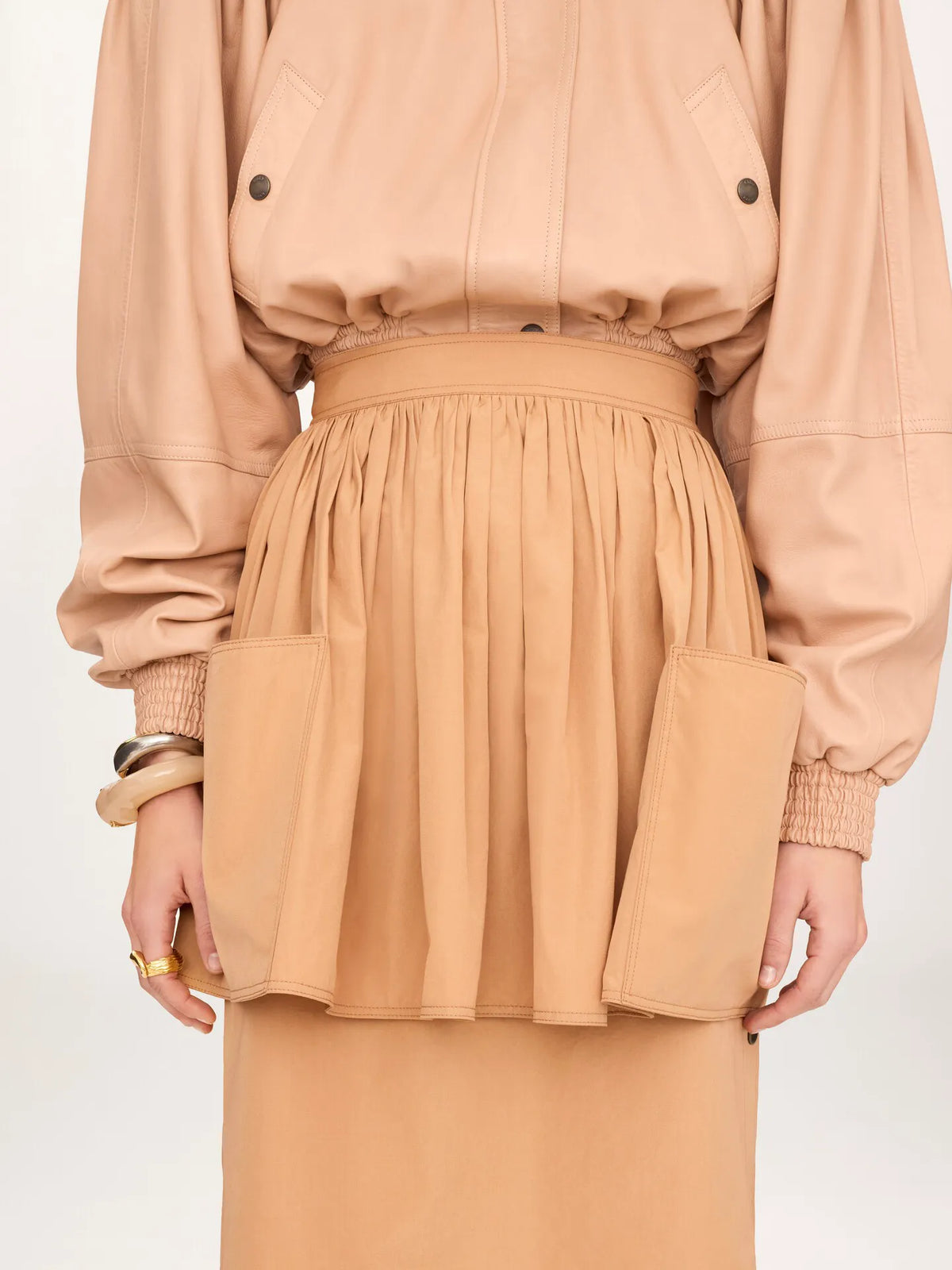 Layered knee-length skirt in cotton poplin