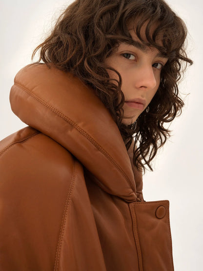 Long puffer coat in leather