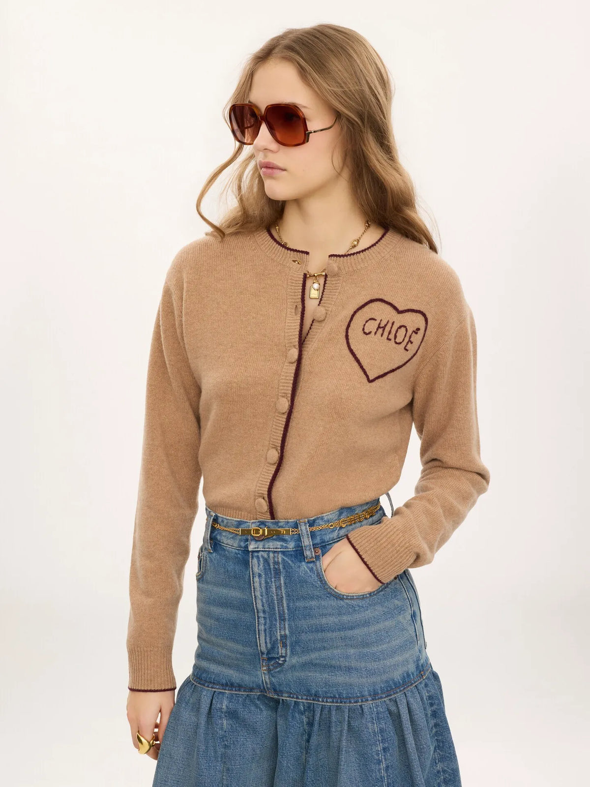 Fitted logo cardigan in a wool & cashmere knit