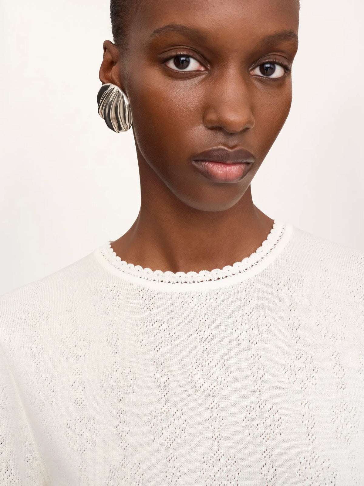 Cropped ruffle sweater in a wool knit