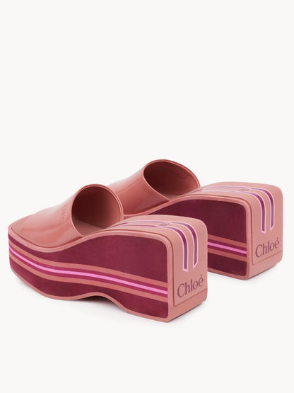 Swimming Cool wedge mule