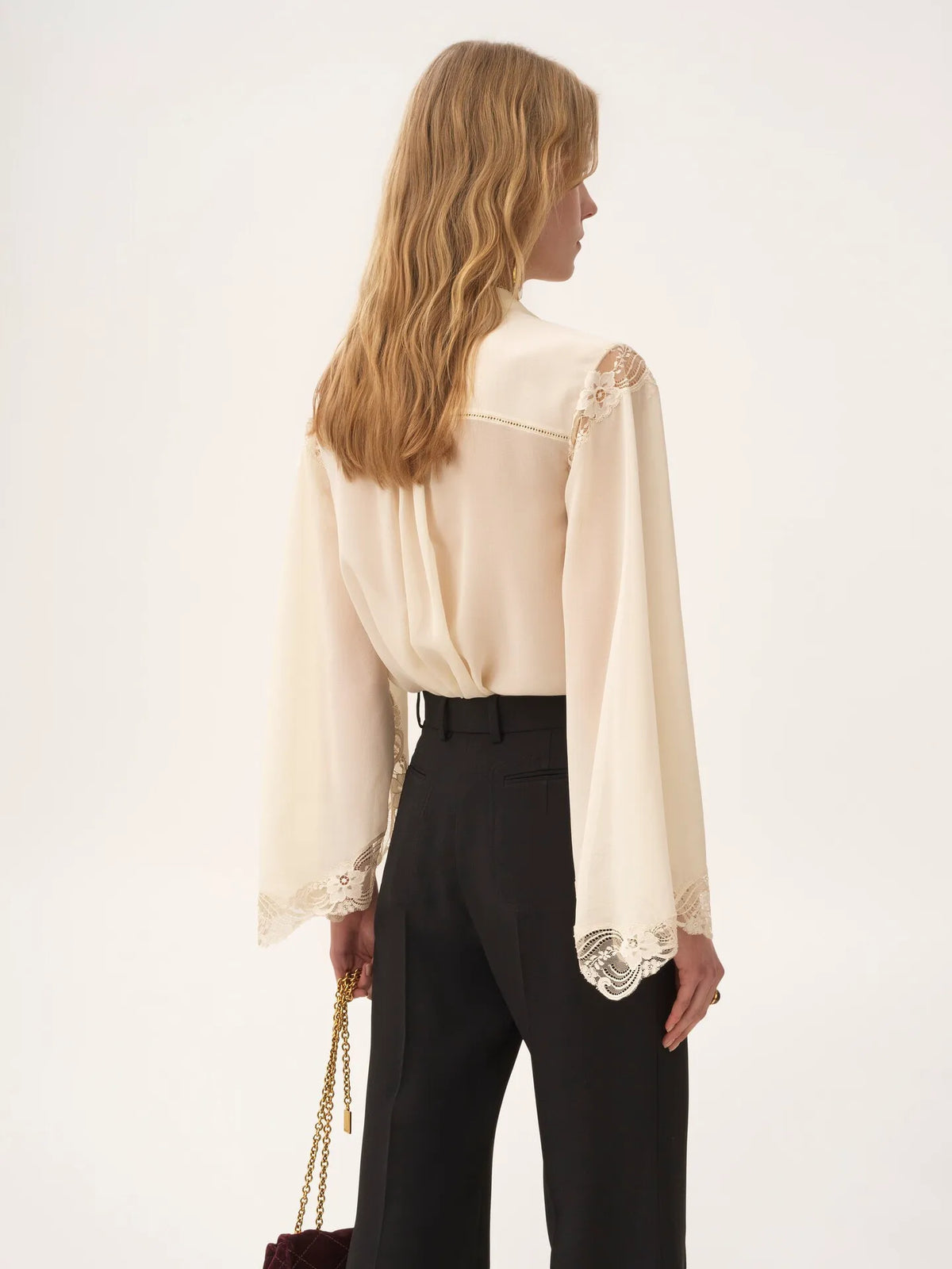 Fluid blouse in silk georgette & lace