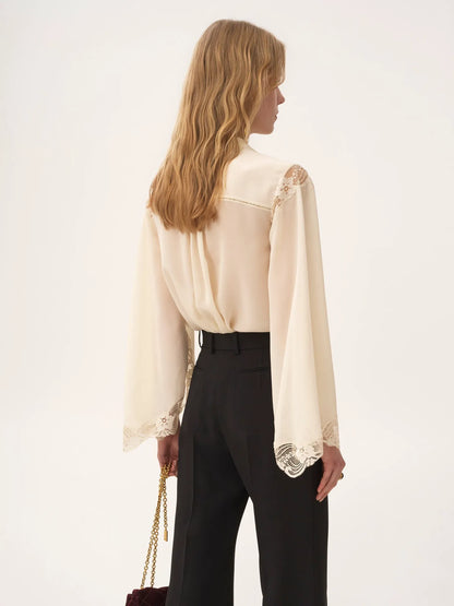 Fluid blouse in silk georgette & lace