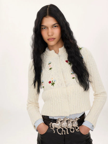 Fitted cardigan in a wool knit