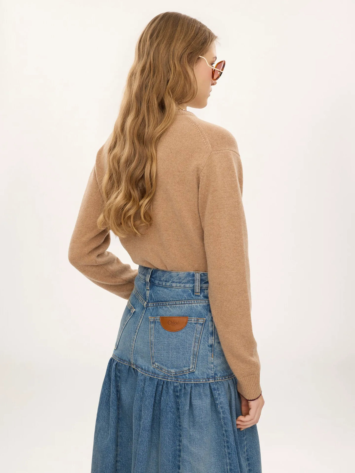 Fitted logo cardigan in a wool & cashmere knit