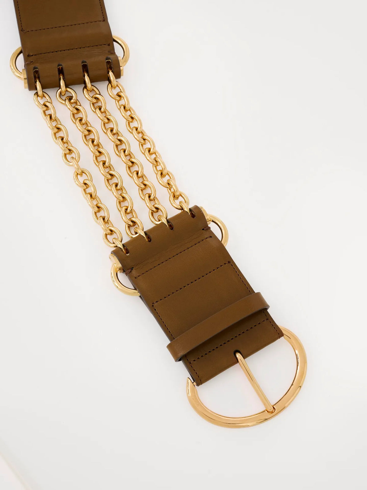 The Chloé Camera Chain belt