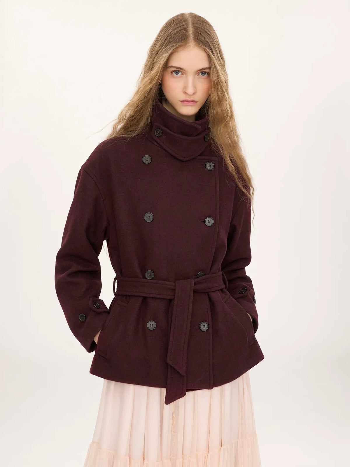 Double-breasted short coat in wool