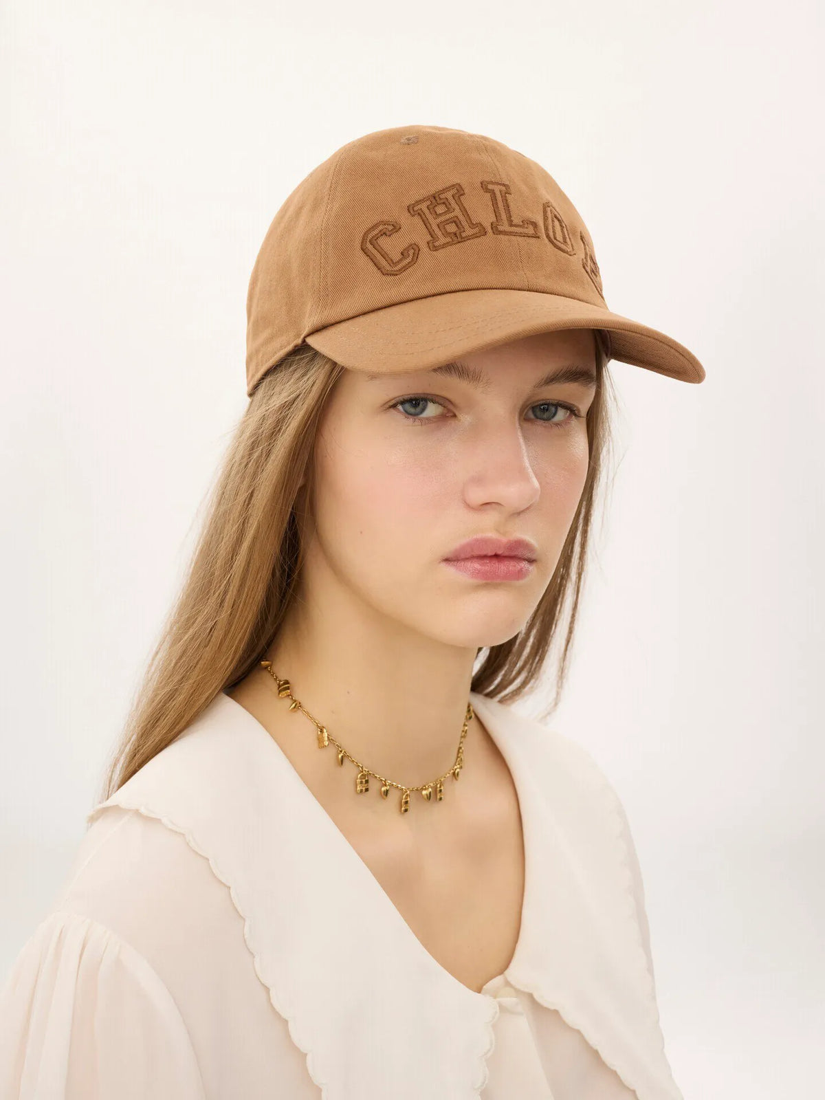 The Chloé Signature cap in cotton