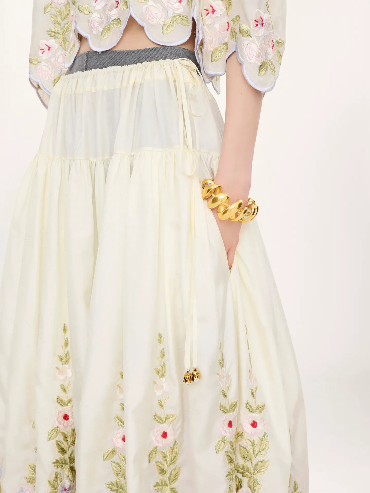 Gathered long skirt in technical taffeta