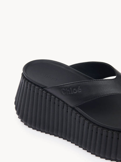 Nama wedge slide