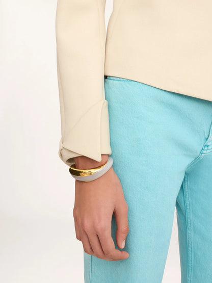 Collarless fitted jacket in wool grain de poudre