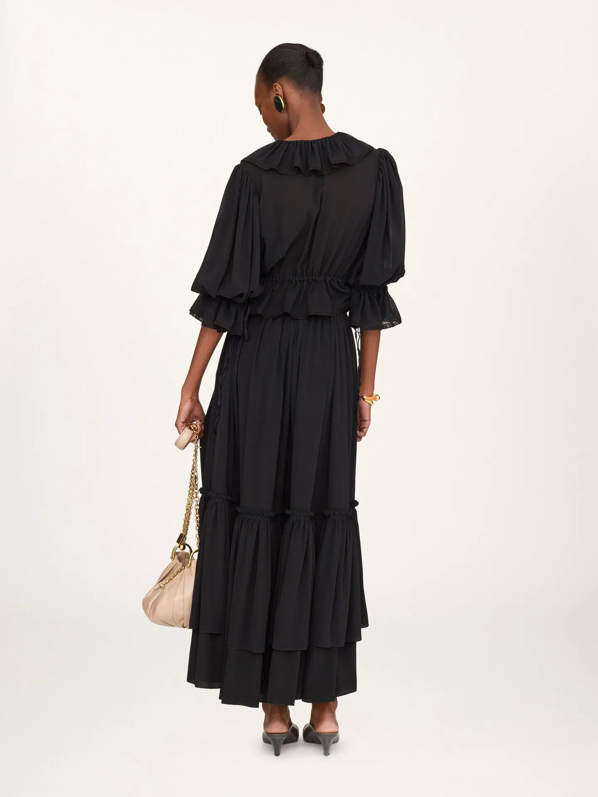 Ruffled long skirt in crêpe de chine
