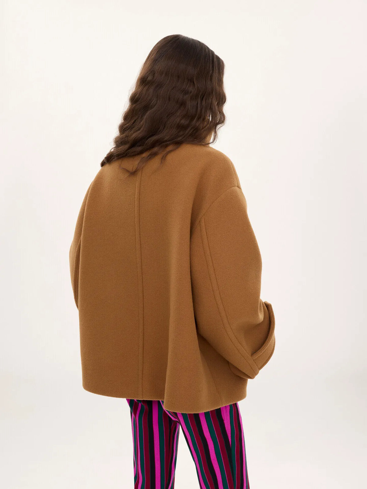 Oversized short coat in wool