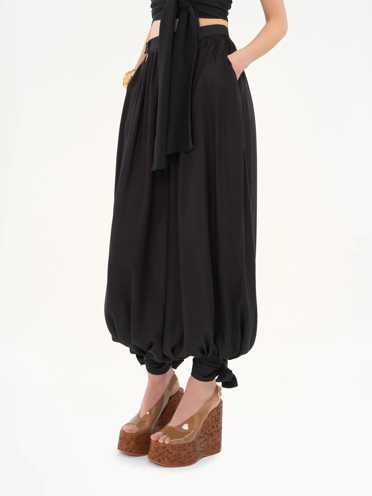 Fluid pleated pants in silk charmeuse