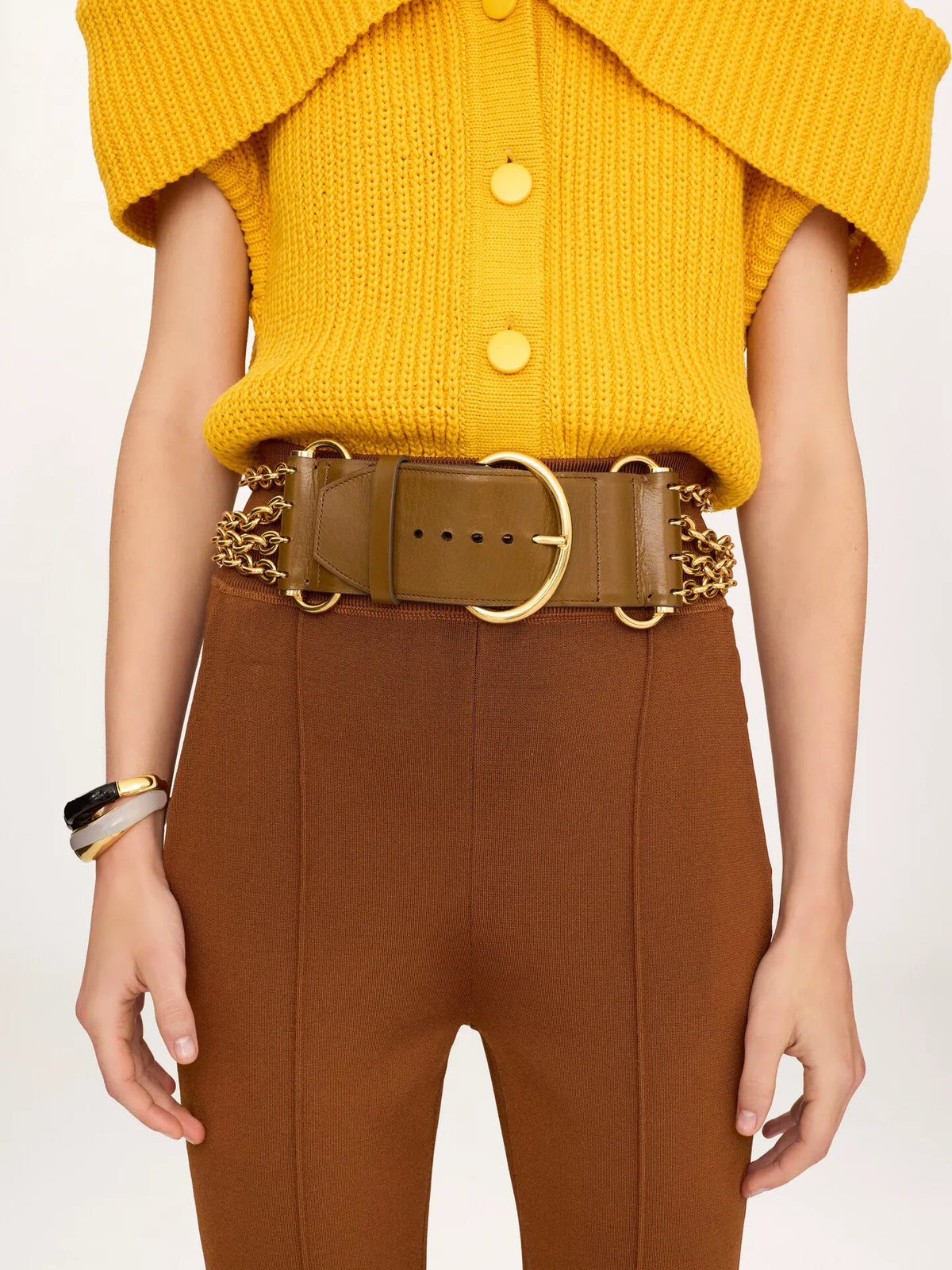 The Chloé Camera Chain belt