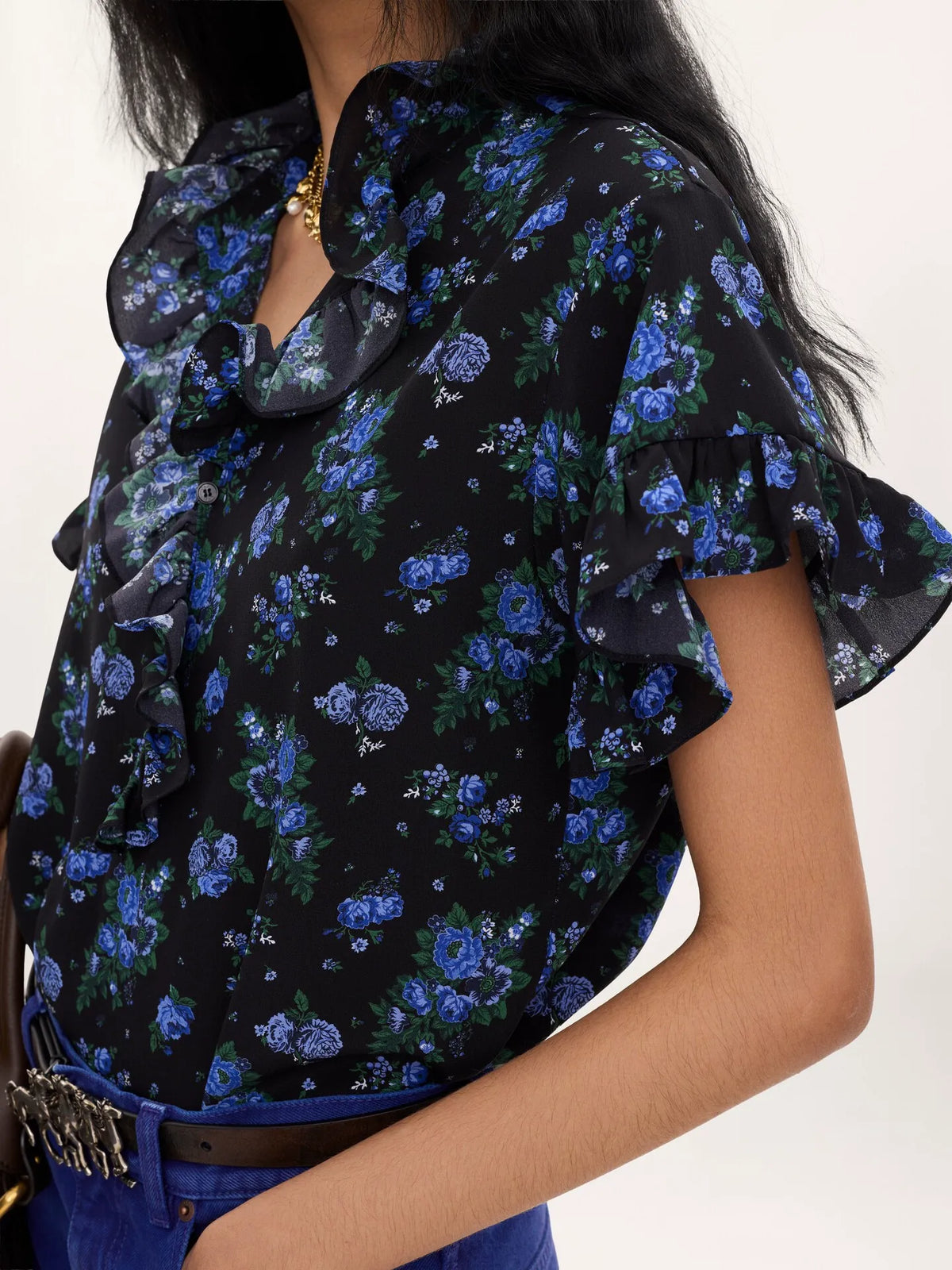 Short-sleeve ruffled top in crêpe de chine