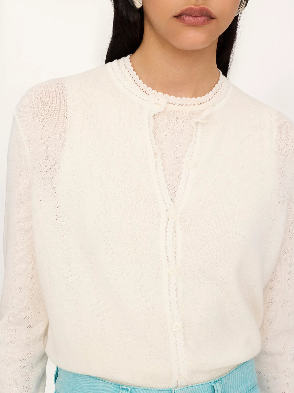 Fitted cardigan in a wool knit