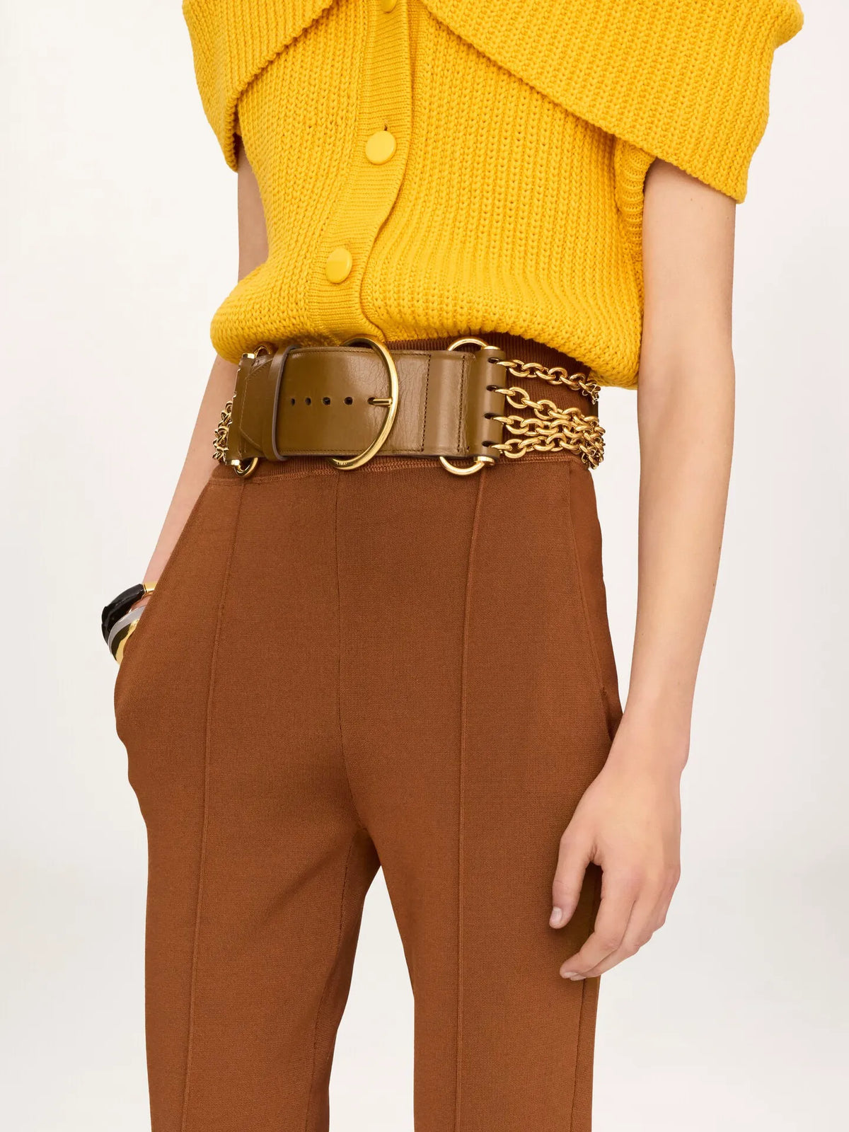 The Chloé Camera Chain belt