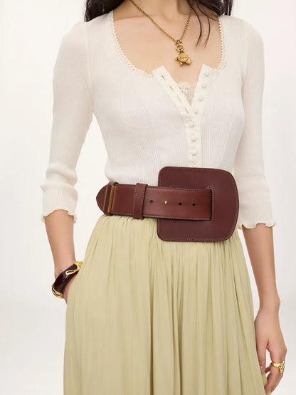 The Chloé Max belt
