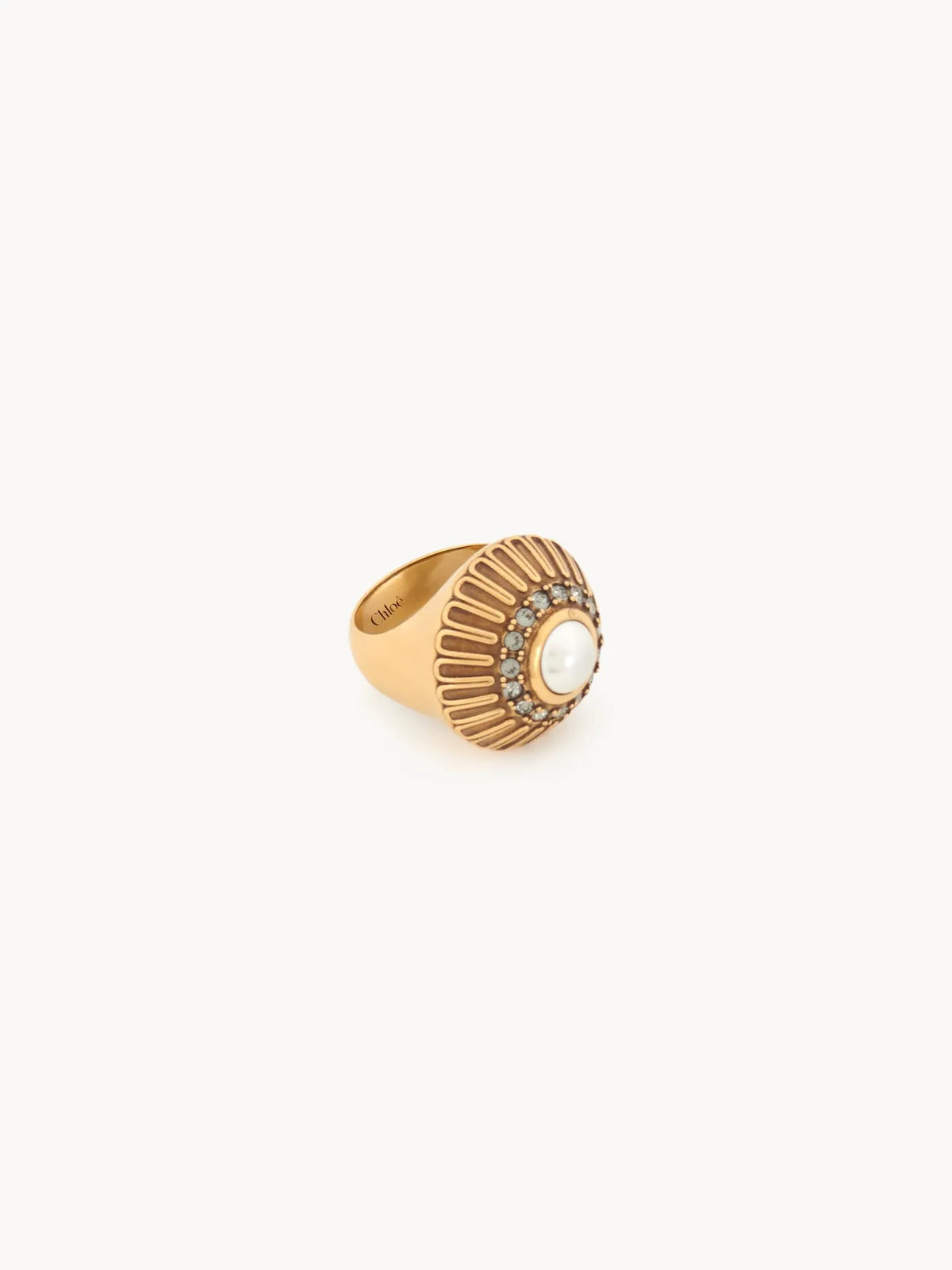 The Château Treasures ring