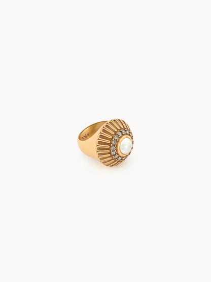 The Château Treasures ring