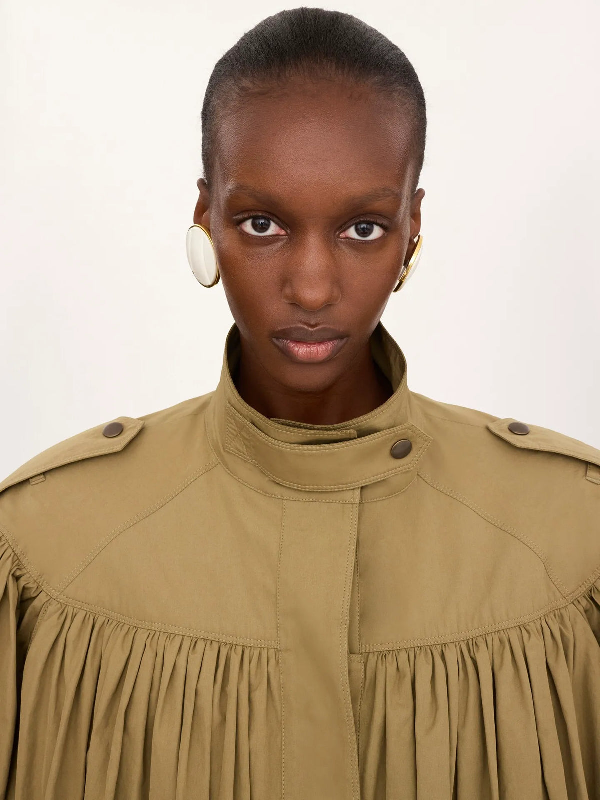 High-neck short trench coat in cotton poplin