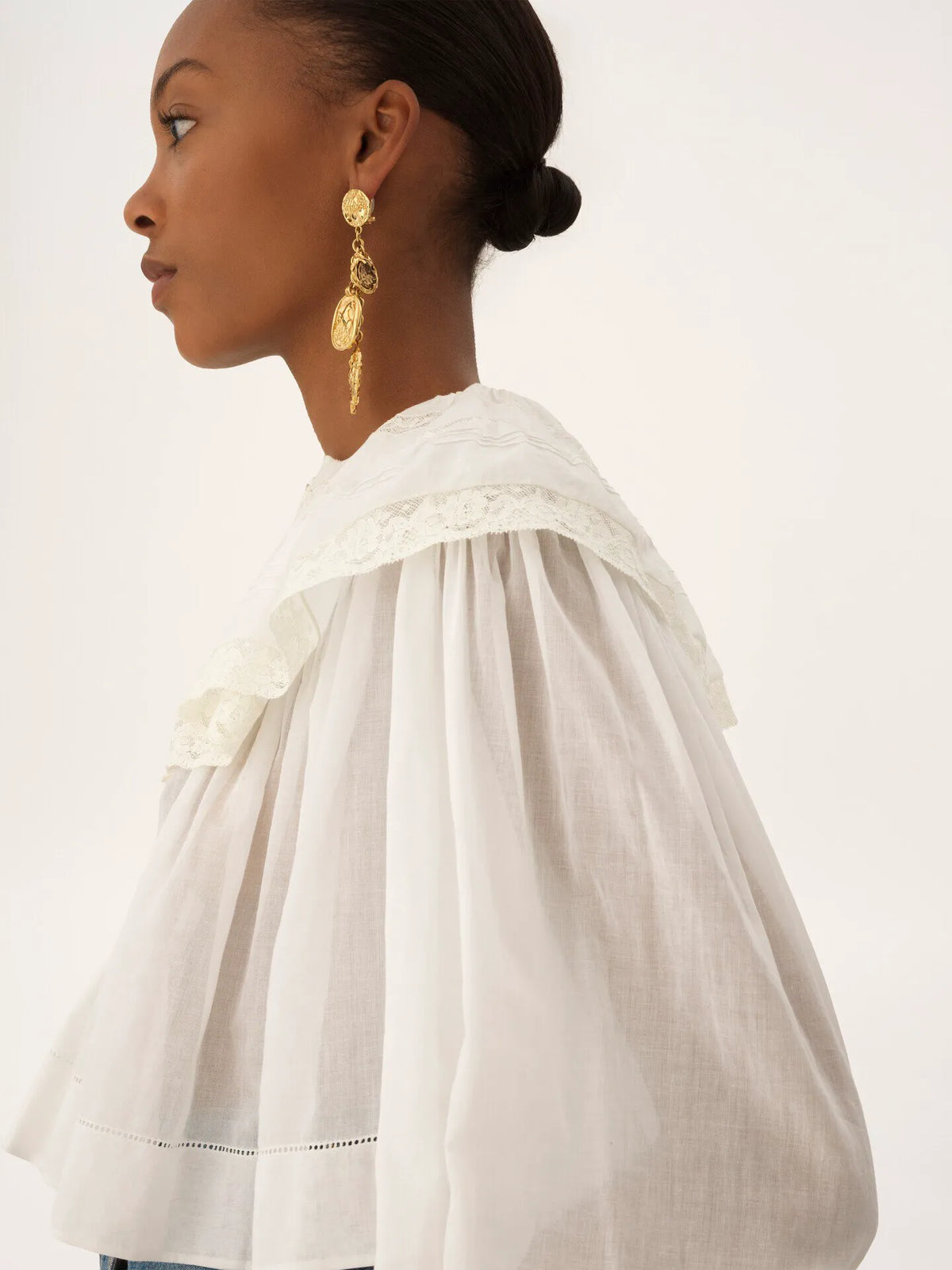 Cropped ruffle top in cotton voile & lace