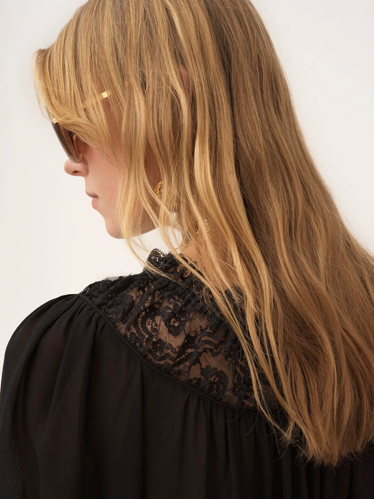 Scoop-neck cropped top in silk georgette & lace