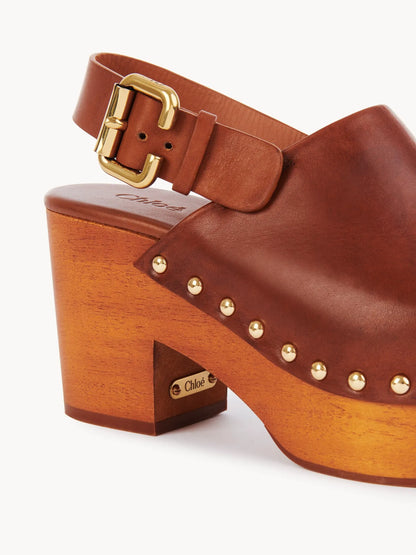 Jeannette wedge clog