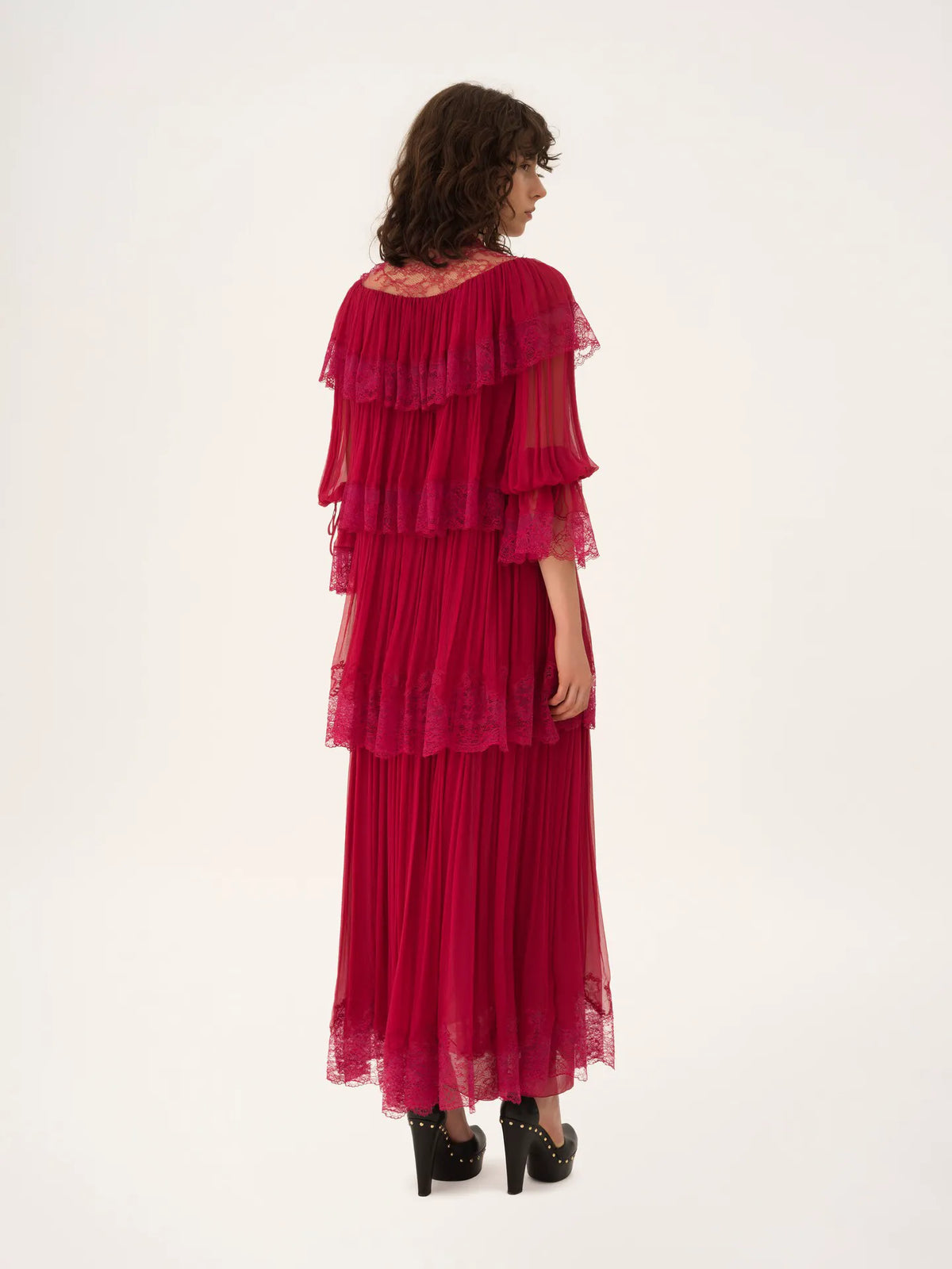 Long ruffled dress in silk mousseline & lace