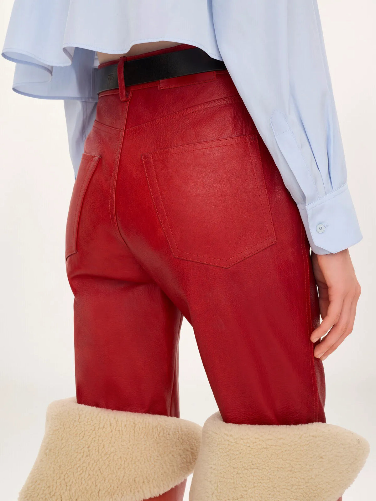 Slim pants in leather