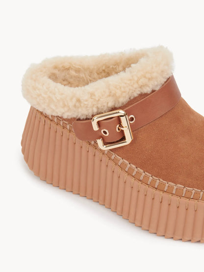 Nama wedge mule